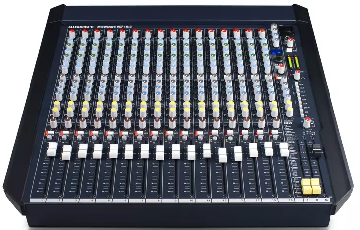 Allen & Heath WZ4 16:2 mikseri räkkikoko - Klubi-mikserit, 8-16 kanavaa - W41622 - 1