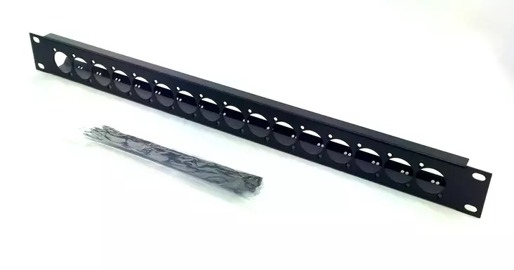 Neutrik RP16 räkkipaneeli 16 D-sarjan liittimille, 1U - 19'' räkkitarvikkeet - RP16 - 1