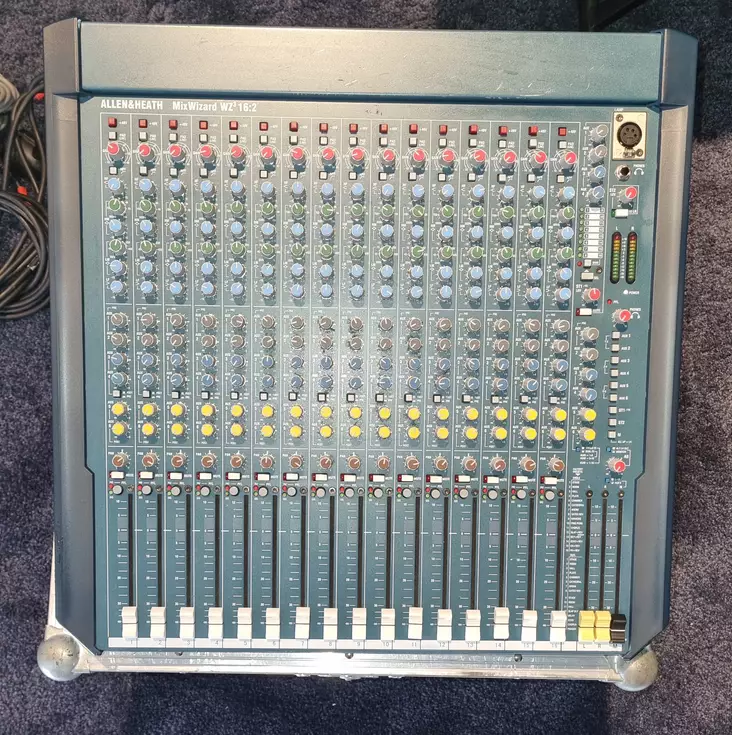 Allen & Heath MixWizard WZ3 16:2 mikseri (Käytetty) - Klubi-mikserit, 8-16 kanavaa - W31622X - 1